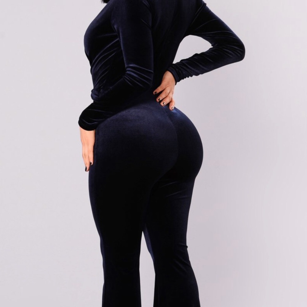 Black long sleeve jumpsuit - Picture 2 of 2